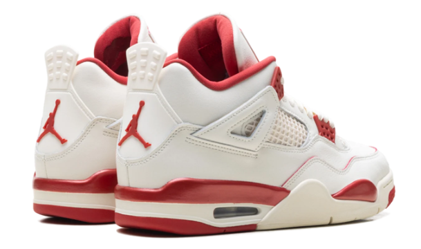 Air Jordan 4 WMNS 'Valentine’s Day' 2026 – HV0823-108