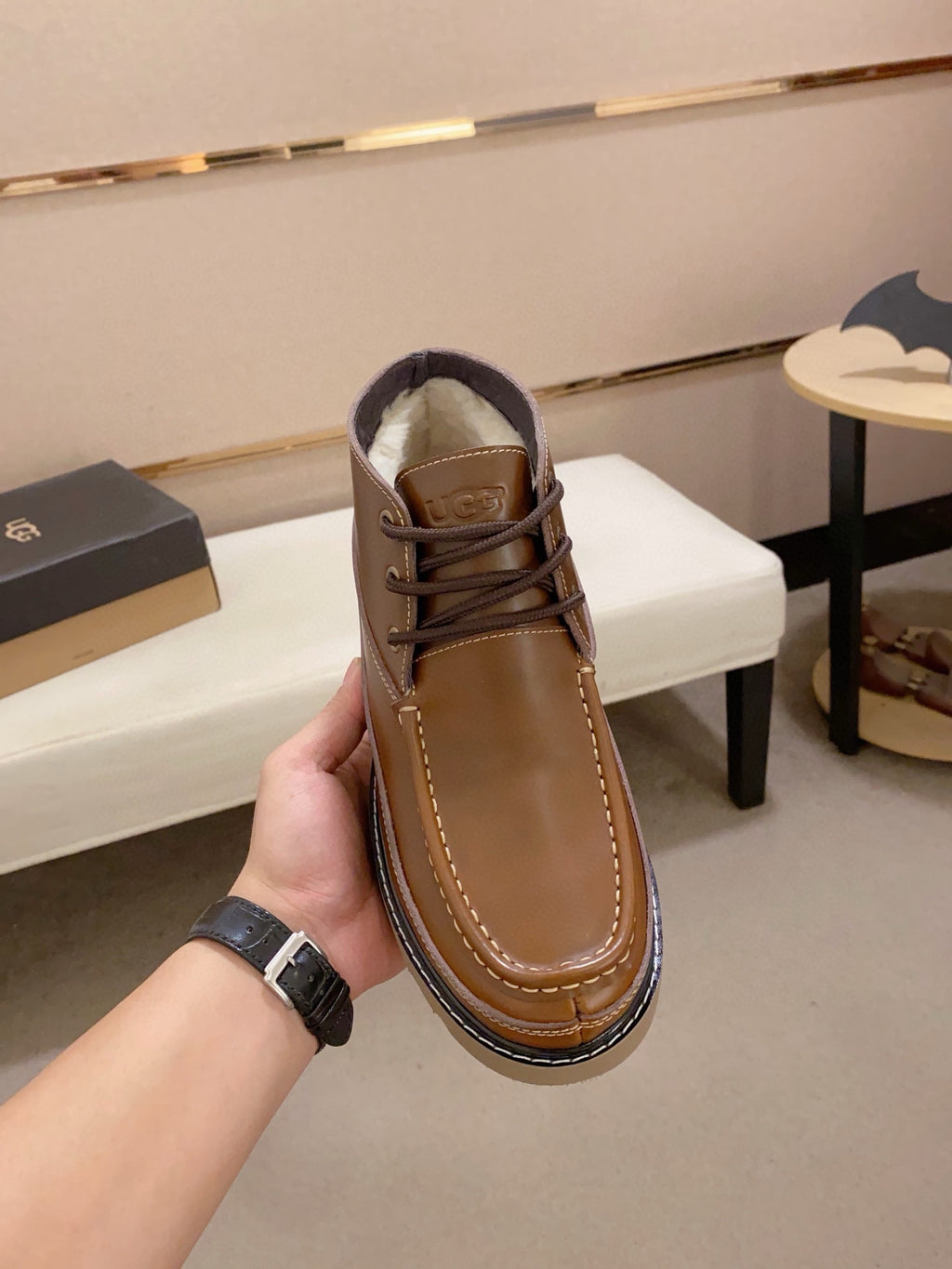 UGG Men's Leather Chukka Boot – Tan