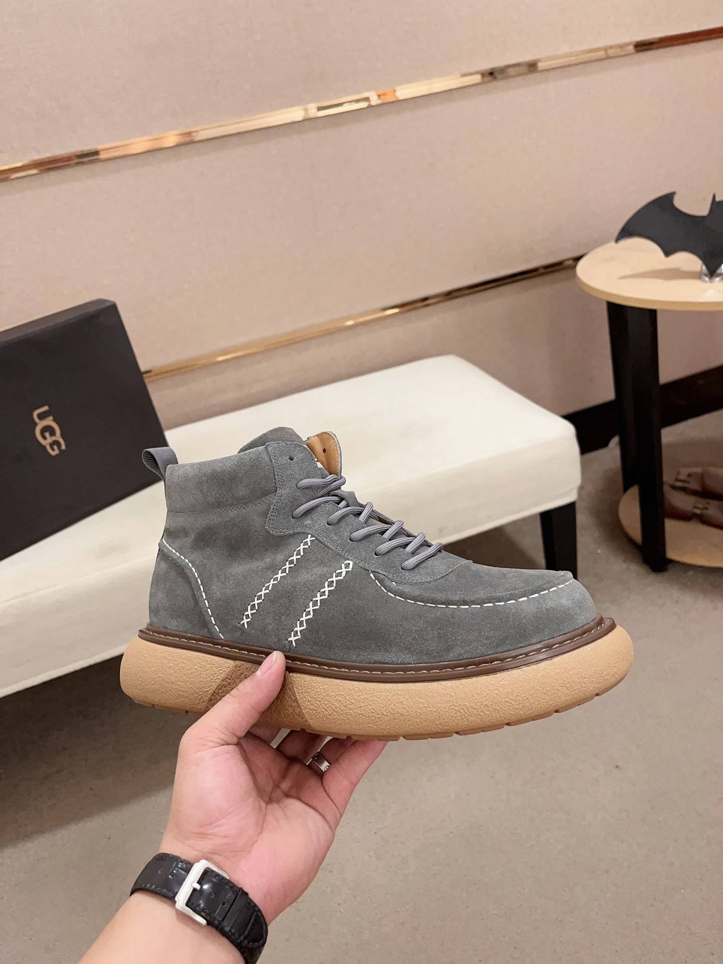 UGG Men's Suede Chukka Boot – Grey