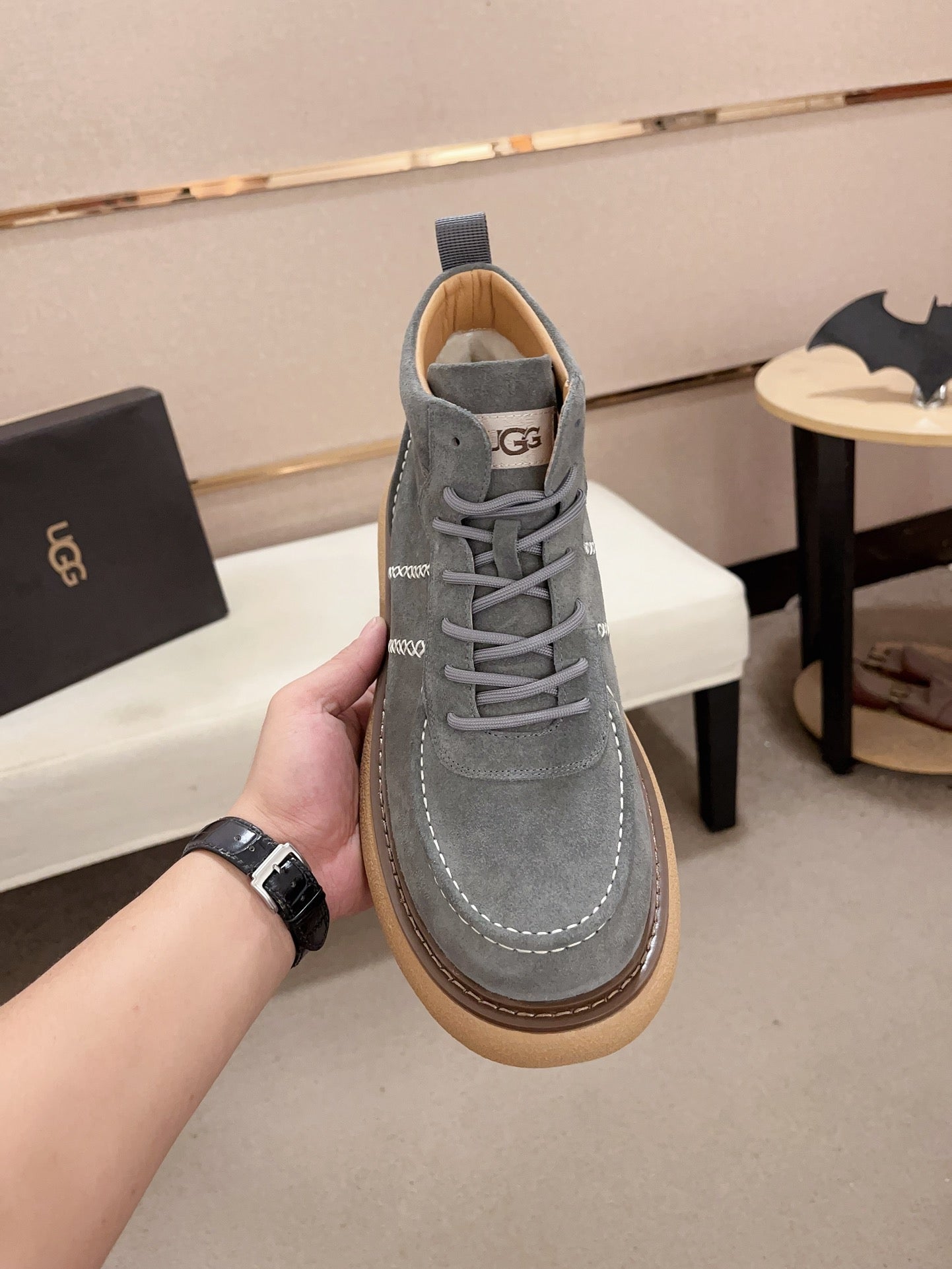 UGG Men's Suede Chukka Boot – Grey