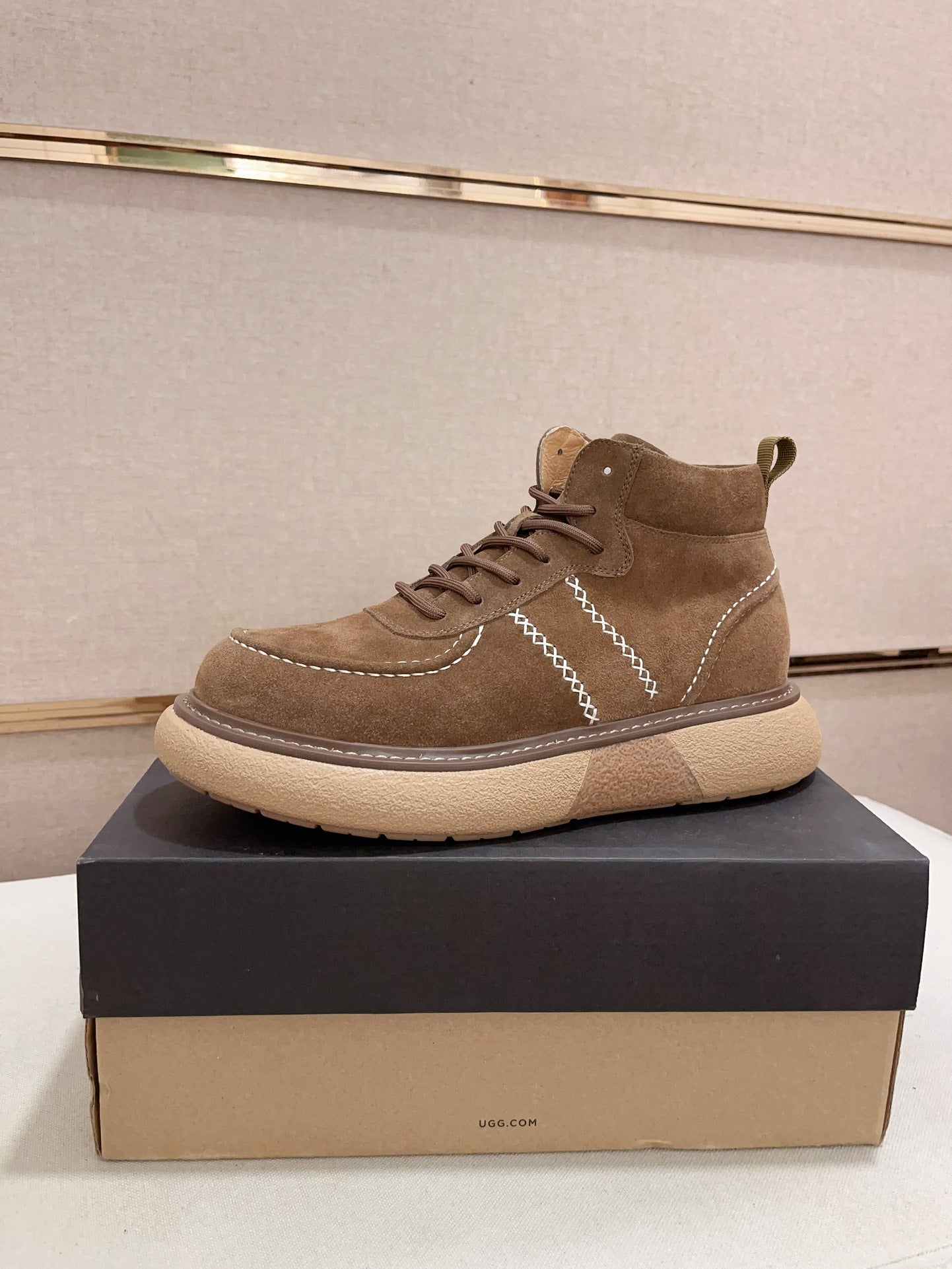 UGG Men's Suede Chukka Boot – Olive