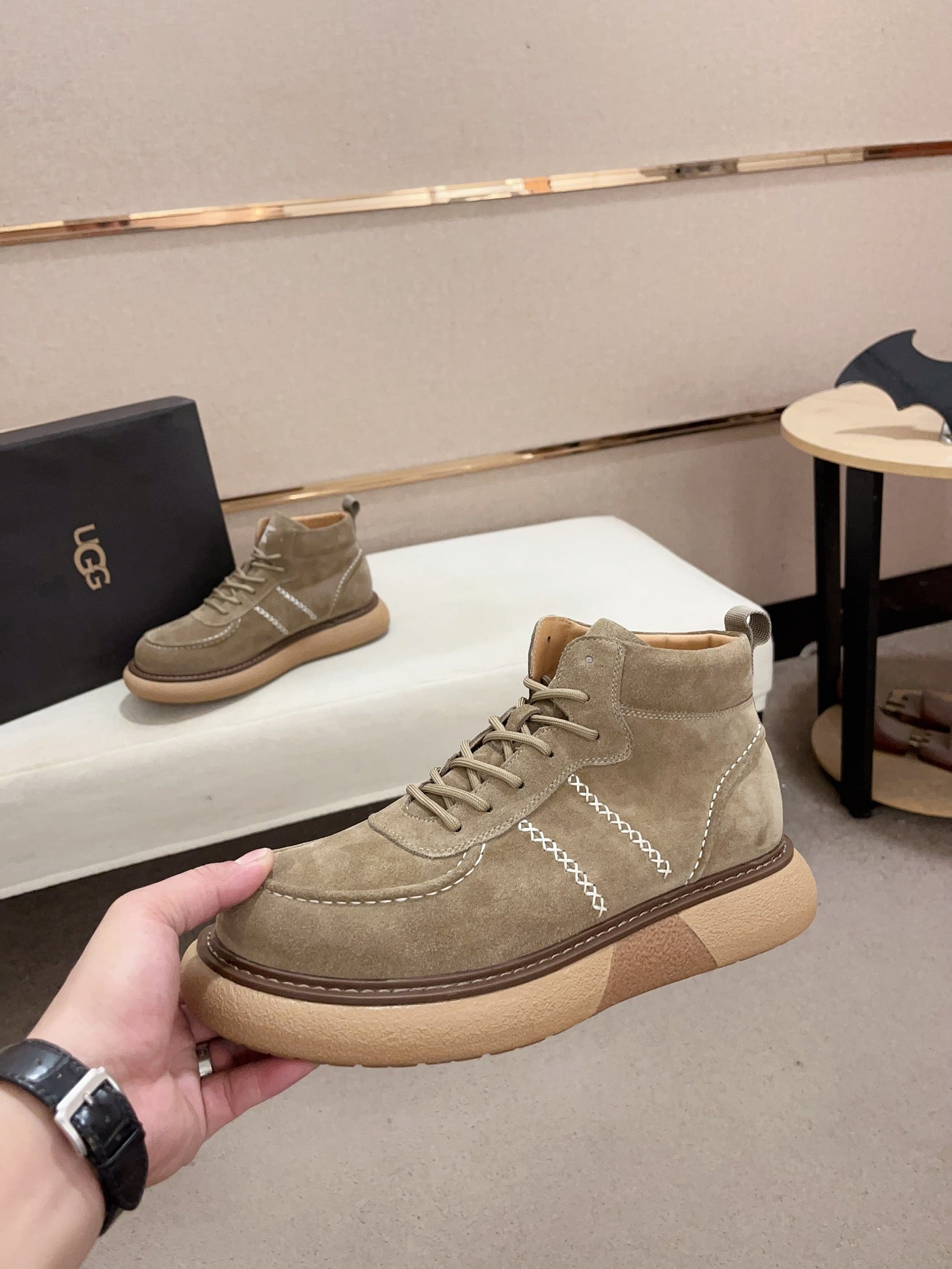 UGG Men's Suede Chukka Boot – Sand