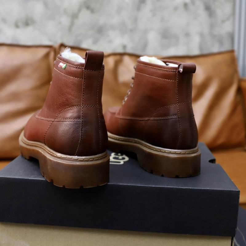 UGG Men's Leather Sherpa Moc-Toe Boot – Cognac