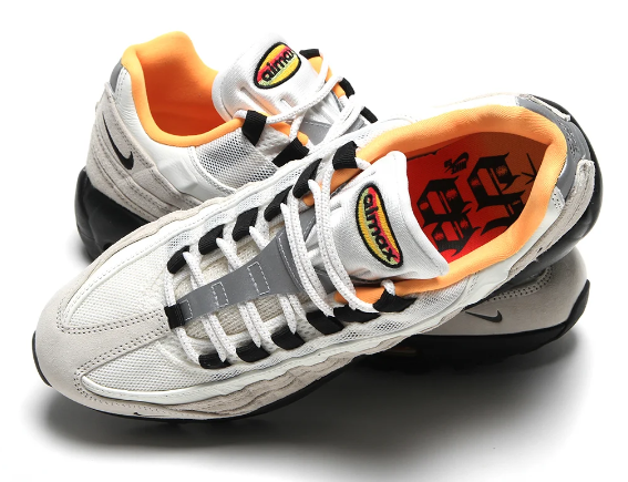 Nike SB FC Pack Air Max 95 – Sail / Black / Laser Orange